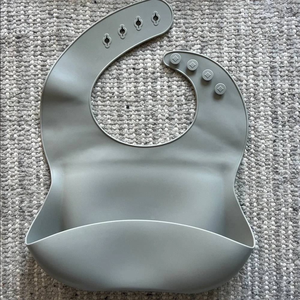 Adjustable Silicone Bibs (Set of 4)